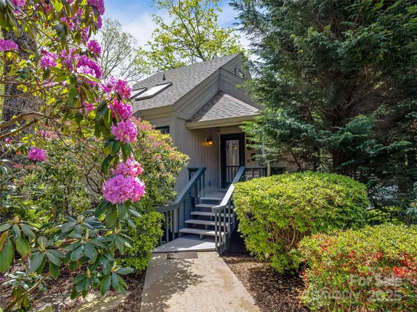 21 Toxaway Point, Lake Toxaway, NC 28747