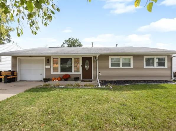 267 Drinkward St NW, Cedar Rapids, IA 52405