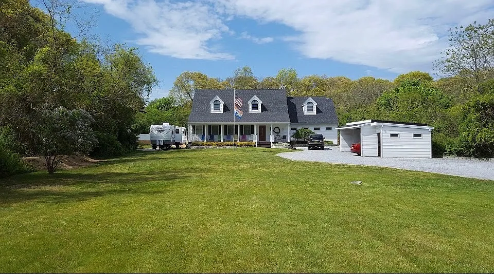 4 bed, 3400 sqft, $4,900 — Photo 3