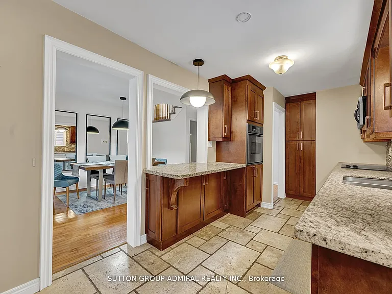 52 Garden Ave — Photo 14