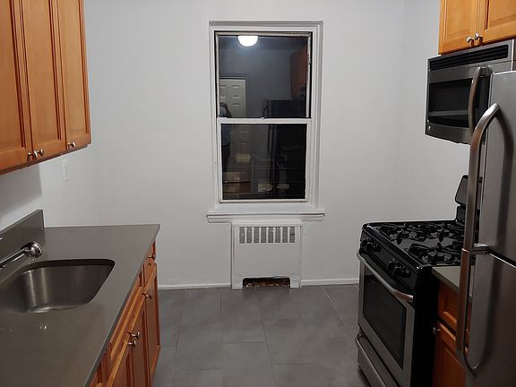 2nd image of 3335 76th St APT 6J
