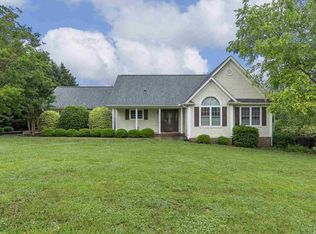 220 Sharon Dr, Greer, SC 29651