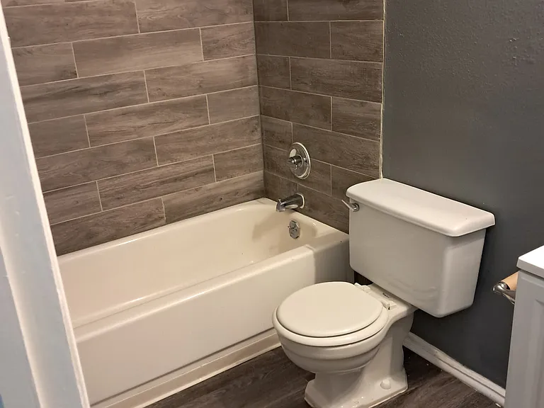 1425 Yosemite St #12 — Photo 6