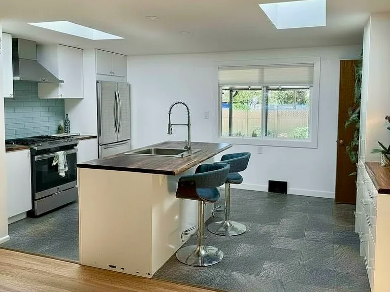 1251 Aspen St — Photo 1