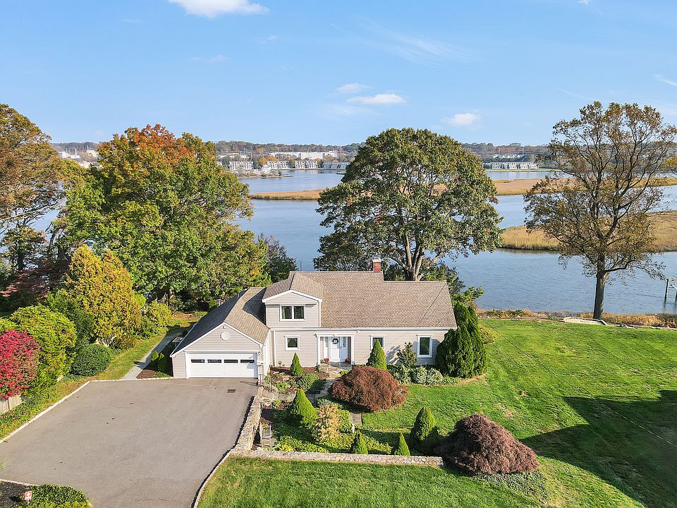 556 Bridgeview Place