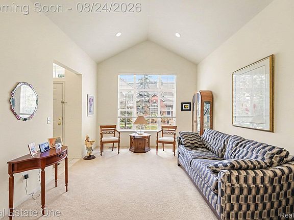 5th image of 33102 Emma Cir #187