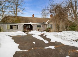 2 Country Club Dr, Halifax, MA 02338