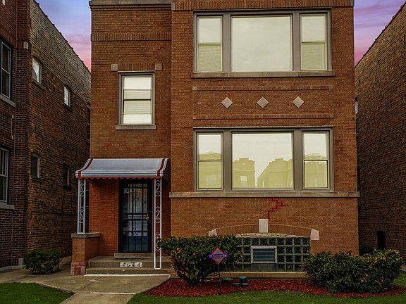 2nd image of 1644 N Melvina Ave