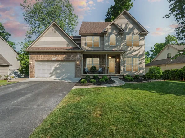 1401 Remsing St, Hartland, MI 48353