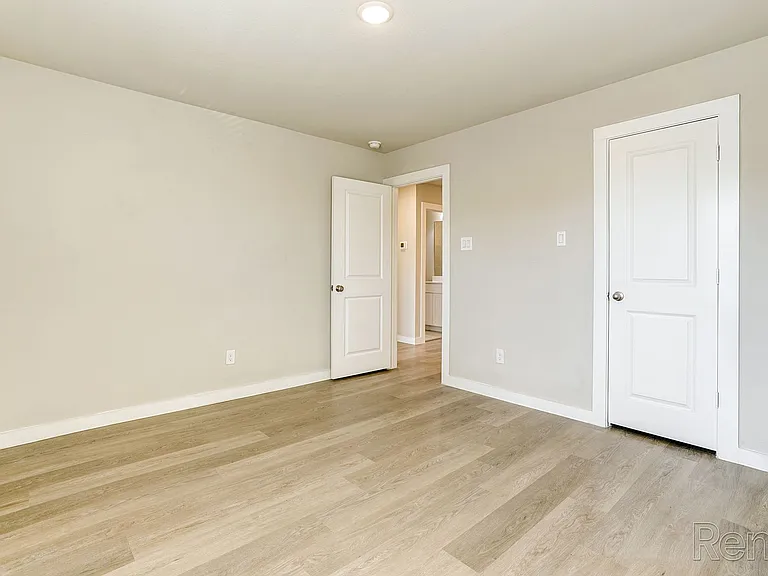 4147 Tobin Dr — Photo 17