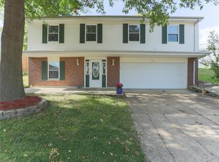 631 Robin Dr, Arnold, MO