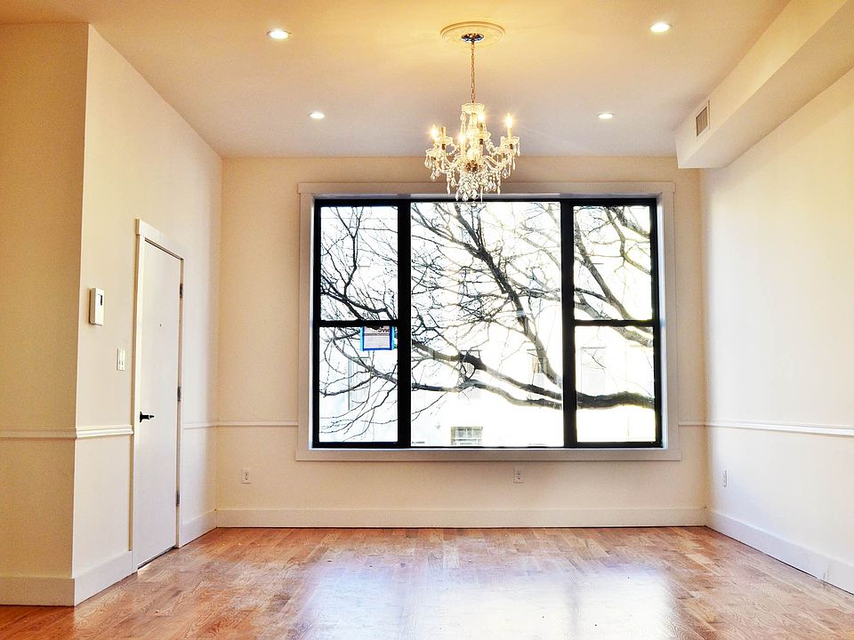 2nd image of 1214 Jefferson Ave #2