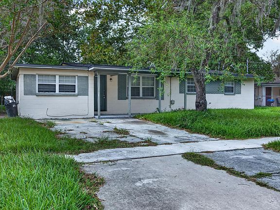 3rd image of 5812 Tampico Rd