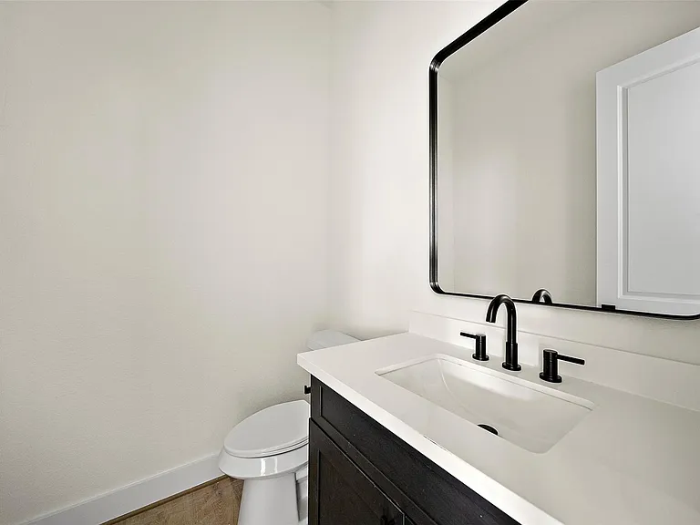 2722 Nagle St — Photo 19
