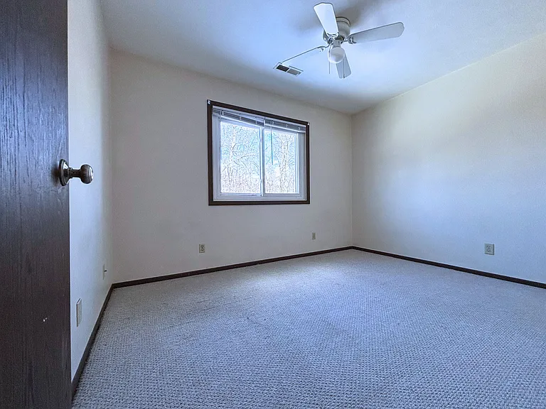 601 Oak Glen Dr #7 — Photo 8