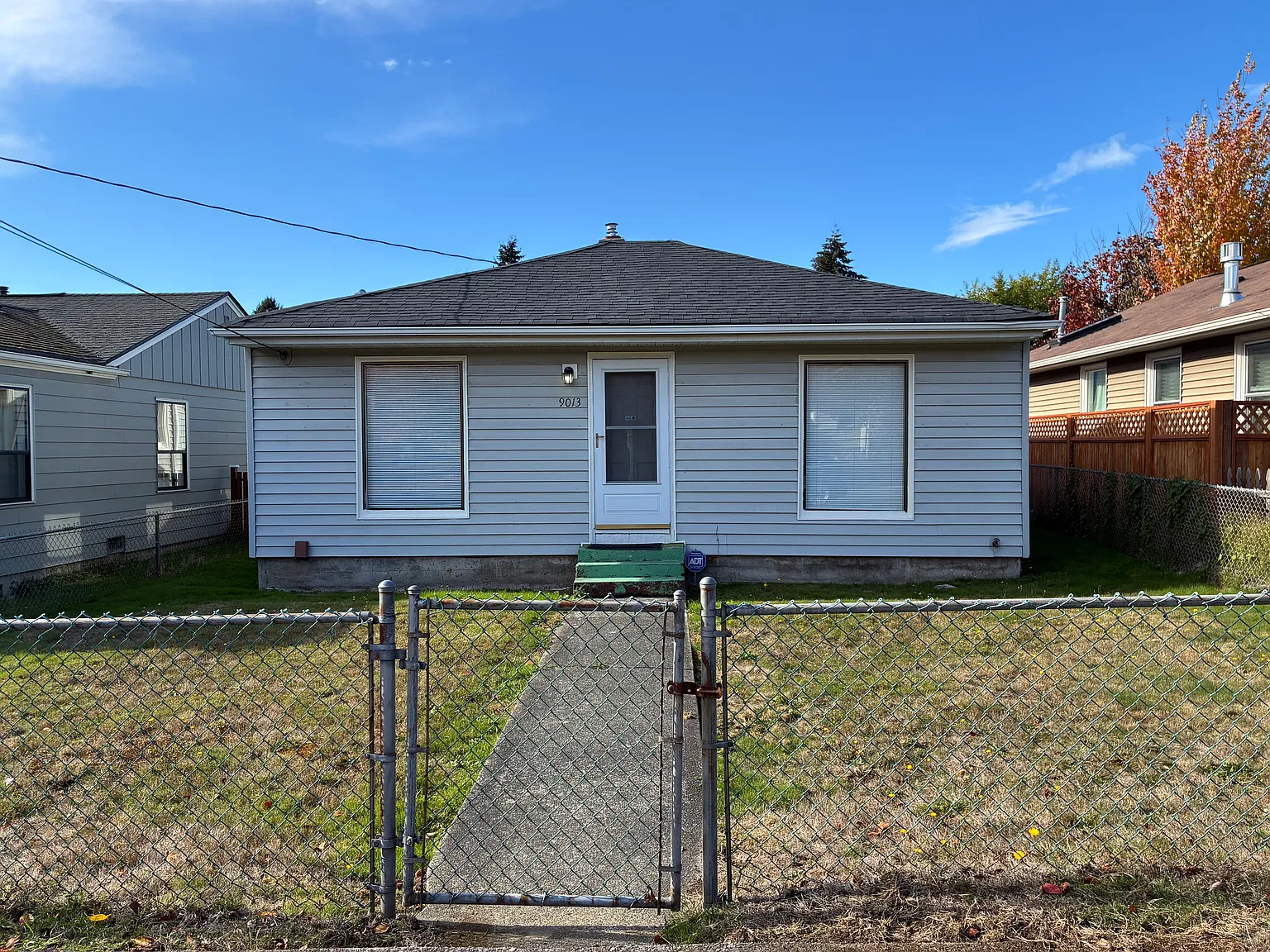 3 bed, 920 sqft, $2,550 — Photo 1