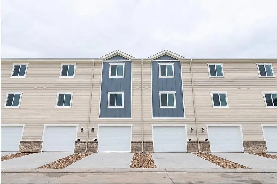Building Photo - 21155 Gosling Rd #47B