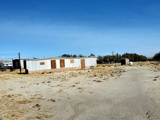 2nd image of 1320 Shell Canyon Rd