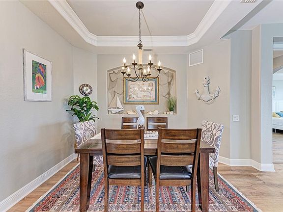 3rd image of 1121 RIVERSCAPE STREET #1121