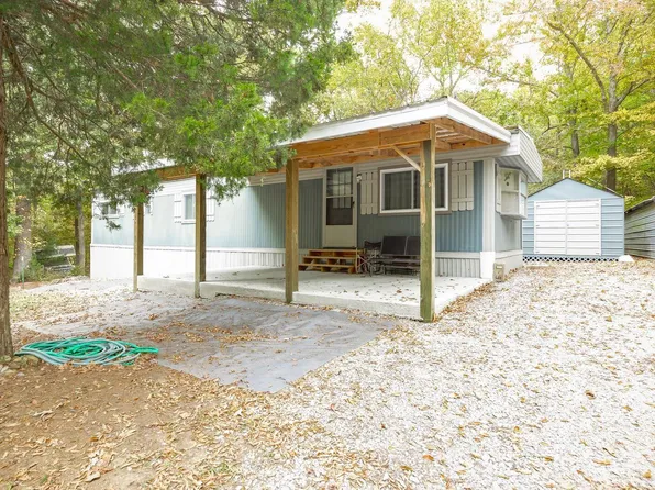 294 Apple Dr, Cadiz, KY 42211