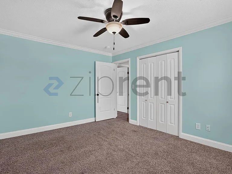 906 Diamond Cir — Photo 19