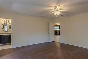 4th image of 6514 Reamer St