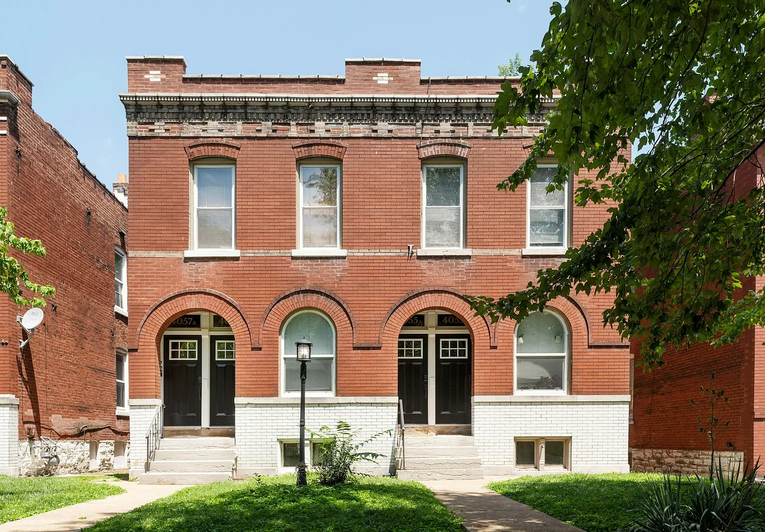 4055-4057 Hartford Street, Unit 4055 Unit A — Photo 1