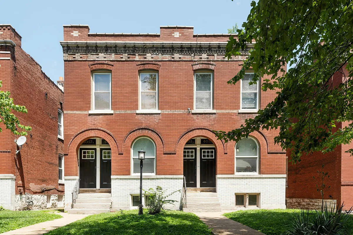 Photo 1 of 5 - 4055-4057 Hartford St #4055 - Saint Louis, MO Primary Photo - 4055-4057 Hartford St #4055