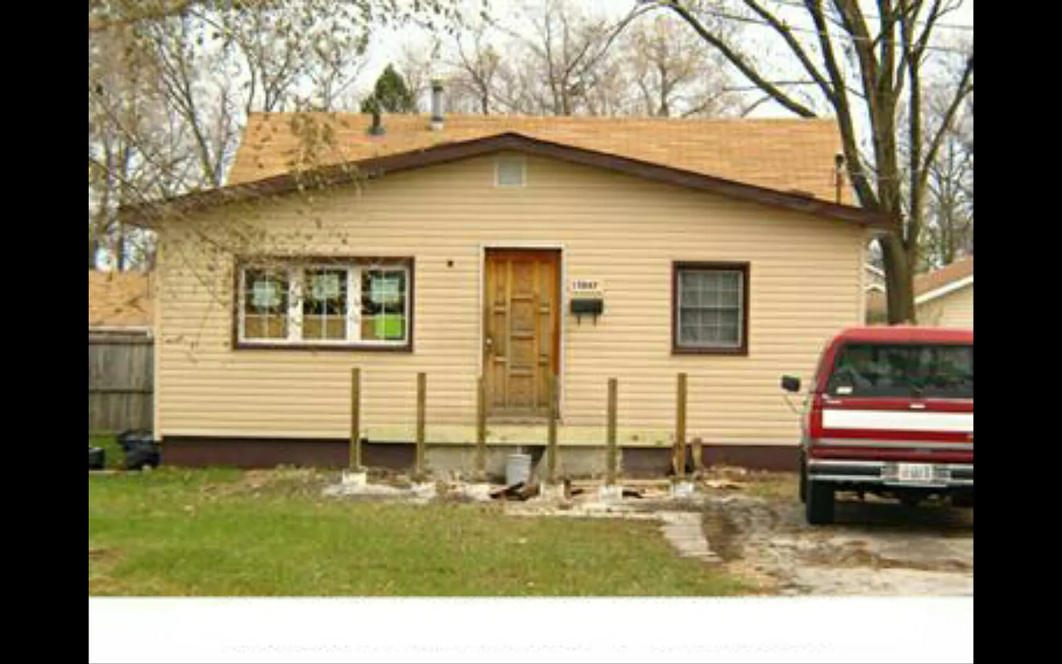15045 Perry Ave photo 1