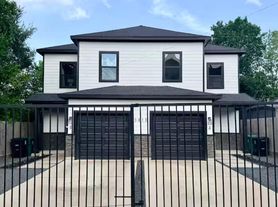 5813 England St, Houston, TX