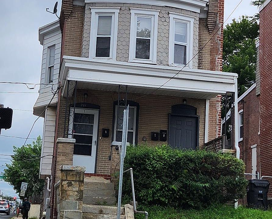 2nd image of 201 N Broom St