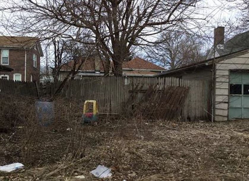 2nd image of 211 W Washington St