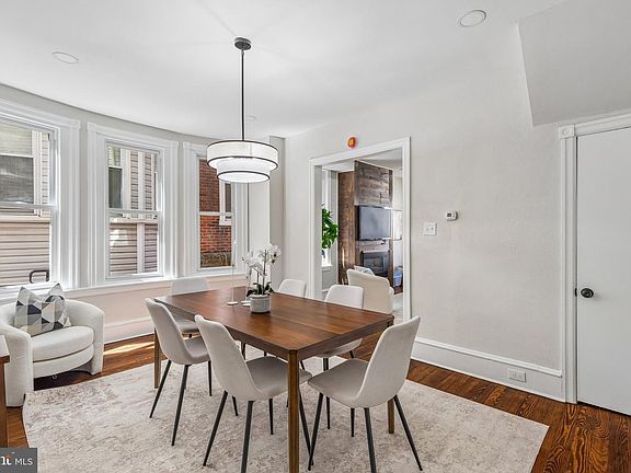 5th image of 6122 Ross St