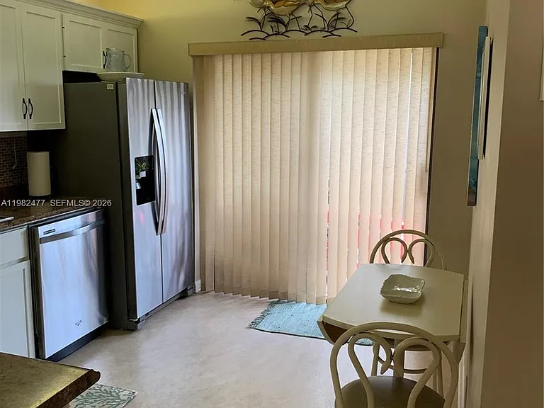 8042 SE Villa Cir #8042 — Photo 5