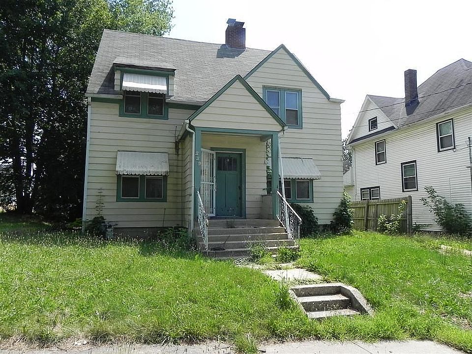 1st image of 229 N Hinkley Ave