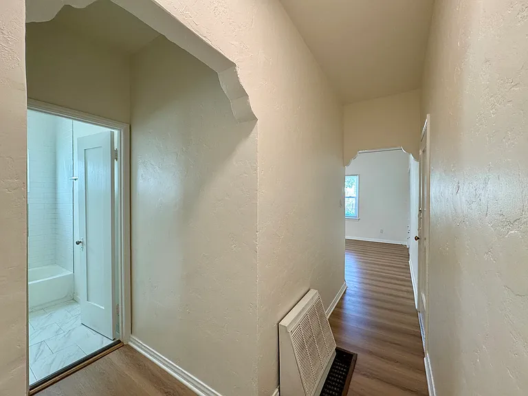 121 N La Peer Dr #2 — Photo 2