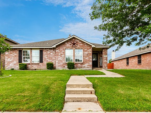 3rd image of 3006 Lake Vista Dr