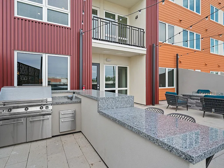 La Via Apartments — Photo 9