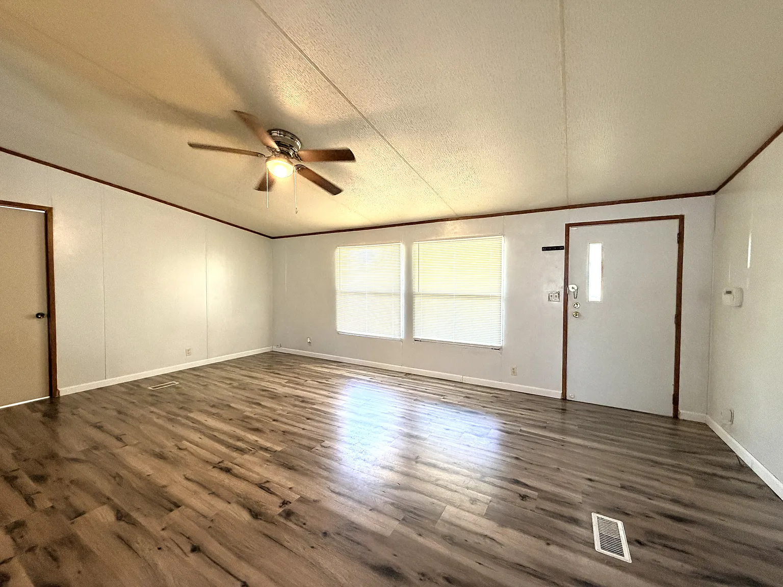 4 bed, 1568 sqft, $1,350 — Photo 2
