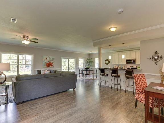 4th image of 431 N Oceana Blvd