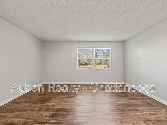 3rd image of 204 Eveningside Dr #29