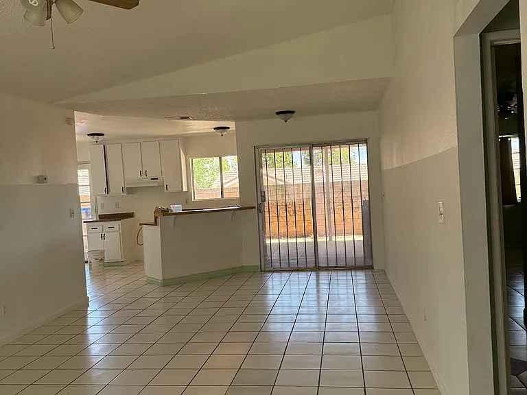 544 Navajo Dr — Photo 5