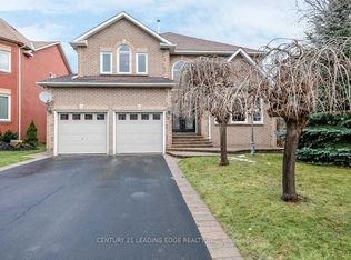 90 Cityview Cir, Barrie, ON L4N 7V2