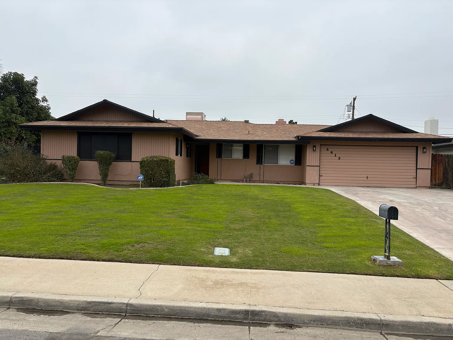 4412 Alexander St photo 1