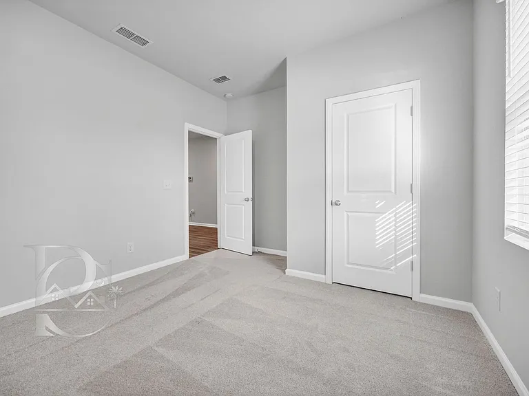 1161 Eagleston Way — Photo 6