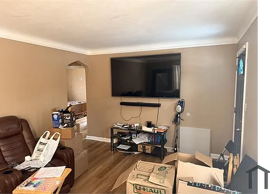 21410 Clare Ave — Photo 6