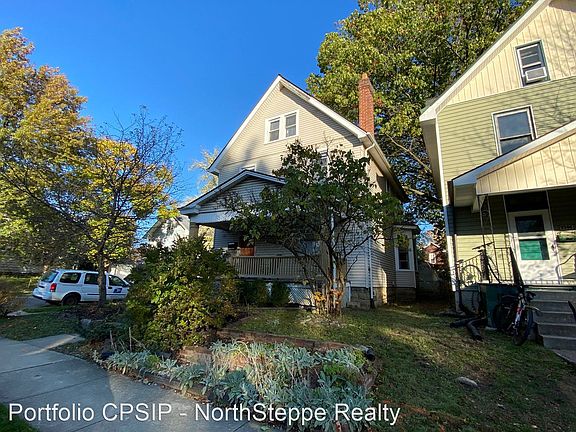 3rd image of 2300 Indianola Ave #16793269