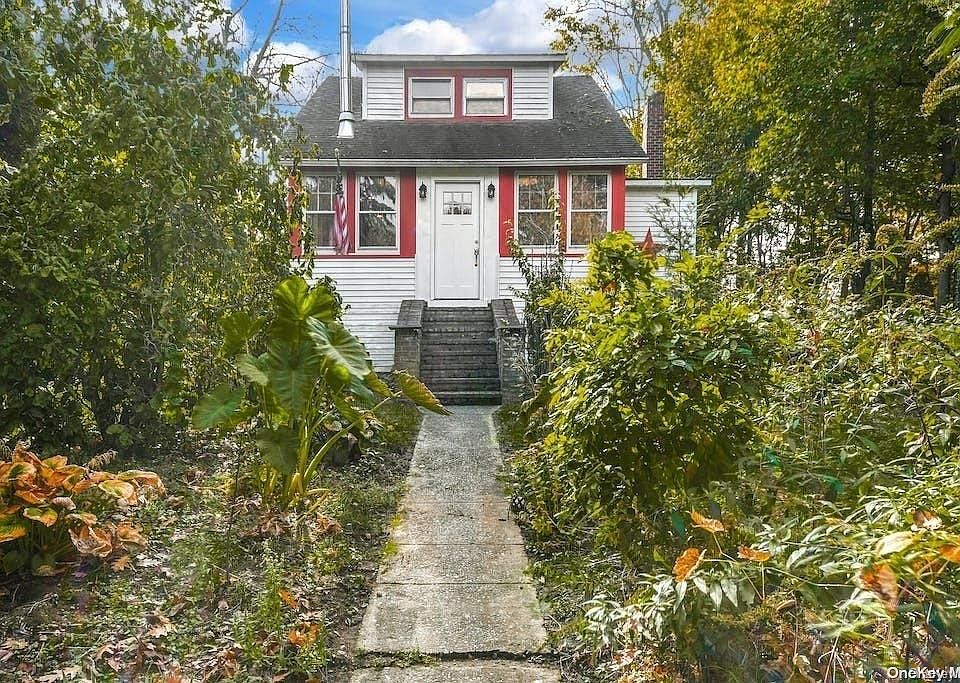 1st image of 12 Bellecrest Avenue