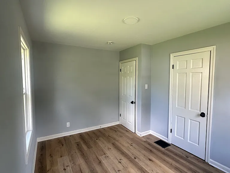 1618 Johnson St — Photo 5