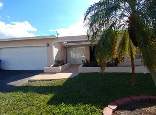 10720 NW 26th Pl, Sunrise, FL 33322